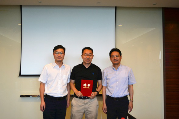 1653885576754078222.png 1591169602440813.png